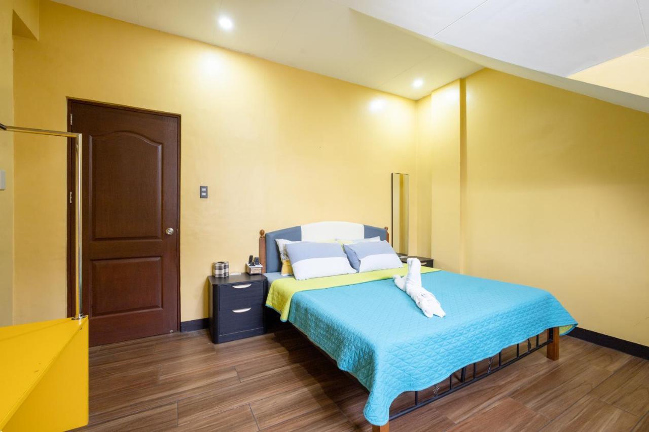 Casa Heradurra Uno/Dos Manila Exteriér fotografie